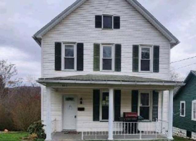 Property at 806 E 4th St, Oil City, PA 16301, 3 beds, 2 baths