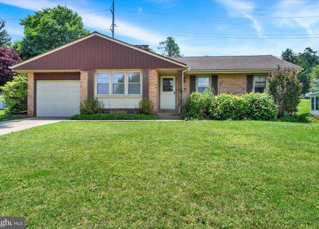 Property at 716 Hillcrest Rd, York, PA 17403, 3 beds, 1.5 baths
