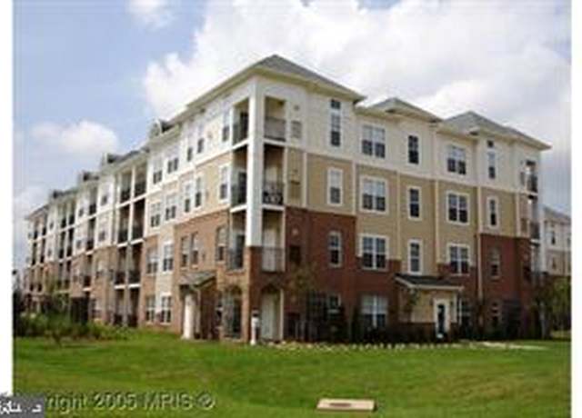 Property at 3810 Lightfoot St #404, Chantilly, VA 20151, 2 beds, 1 bath