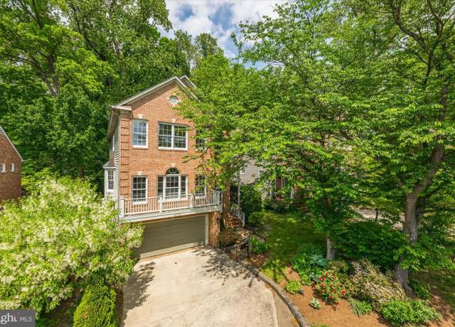 Property at 6732 Baron Rd, Mclean, VA 22101, 4 beds, 3.5 baths