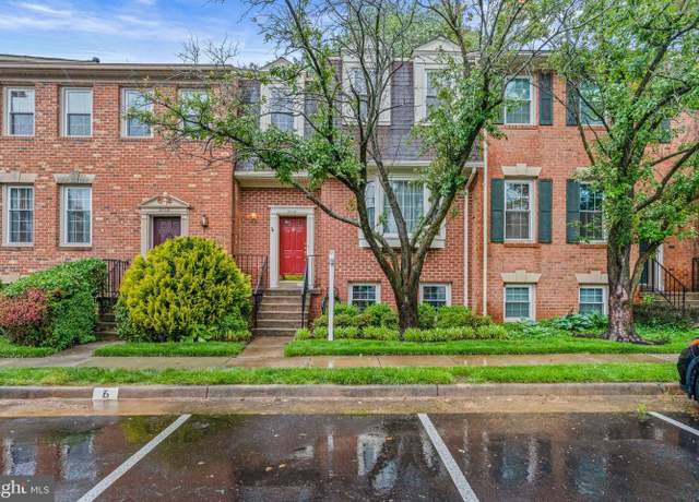 Property at 3110 Windwood Farms Dr, Oakton, VA 22124, 3 beds, 3.5 baths