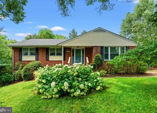 Property at 5309 Portsmouth Rd, Fairfax, VA 22032, 4 beds, 3 baths