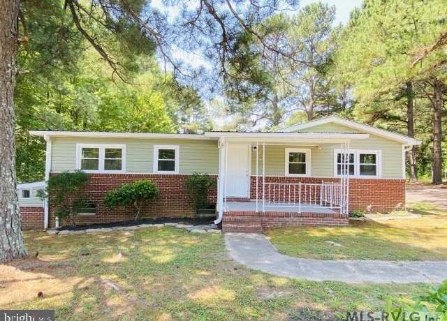 Property at 26460 Forty-seven Hwy, South Hill, VA 23970, 3 beds, 2 baths