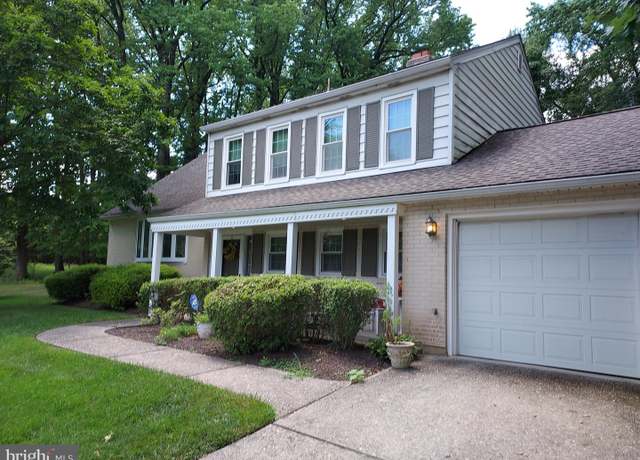 Property at 8 Magnolia Ct, Wilmington, DE 19810, 4 beds, 2.5 baths