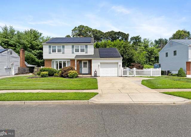 Property at 327 Lincoln Ave, Edgewater Park, NJ 08010, 3 beds, 1.5 baths