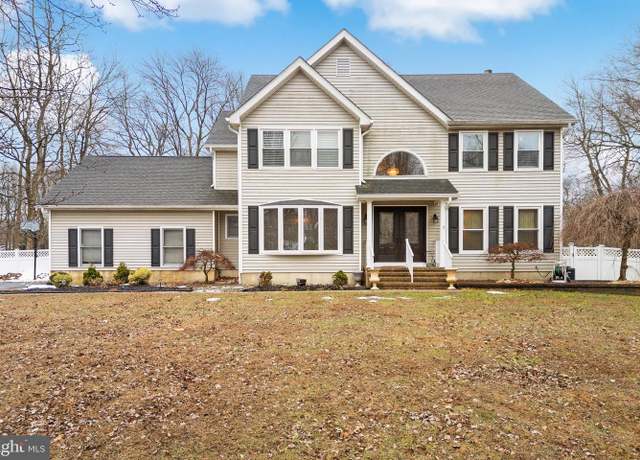 Property at 3 Eric Ct, Monroe Township, NJ 08831, 4 beds, 2.5 baths