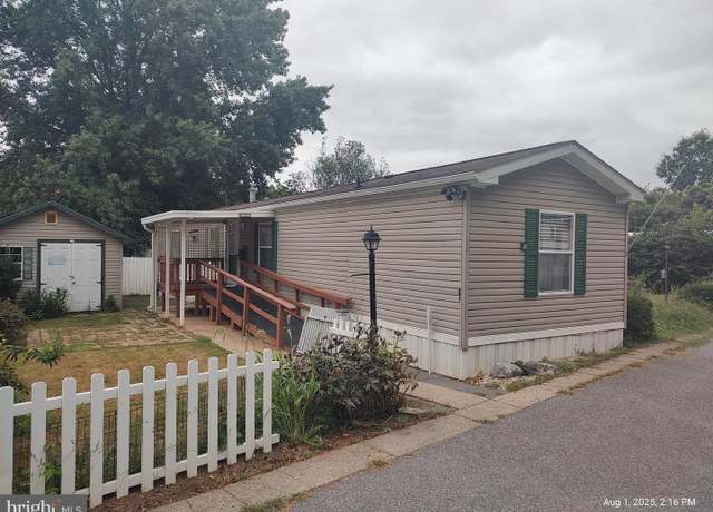 Property at 967 W Trindle Rd #18, Mechanicsburg, PA 17055, 2 beds, 2 baths