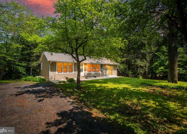 Property at 18 Holiday Dr, Albrightsville, PA 18210, 2 beds, 1 bath