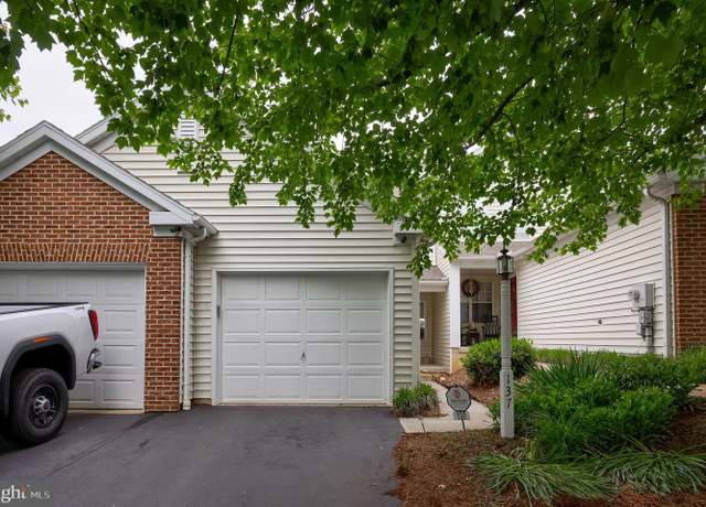 Property at 137 Mallard Dr, Lancaster, PA 17601, 2 beds, 1.5 baths