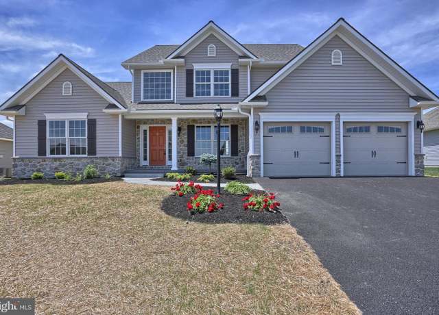Property at 017 Rolling Meadow Rd, Lebanon, PA 17046, 3 beds, 2.5 baths