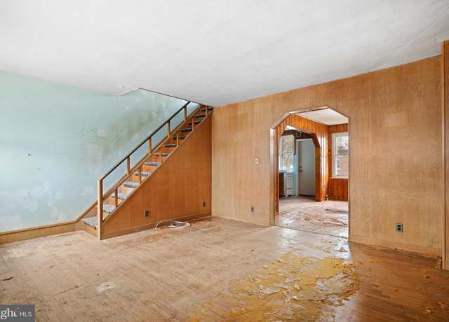 Property at 457 Robbins St, Philadelphia, PA 19111, 3 beds, 1.5 baths