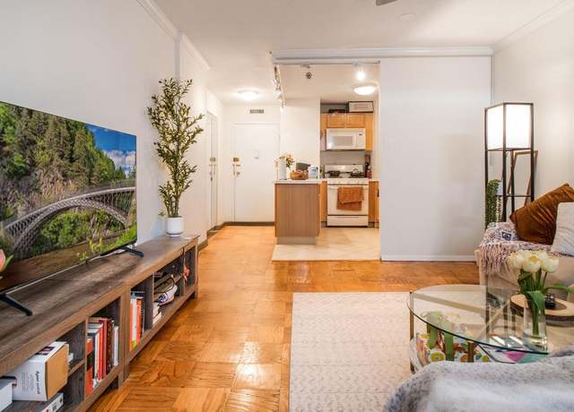 Property at 2030 N Adams St #1109, Arlington, VA 22201, 1 bed, 1 bath