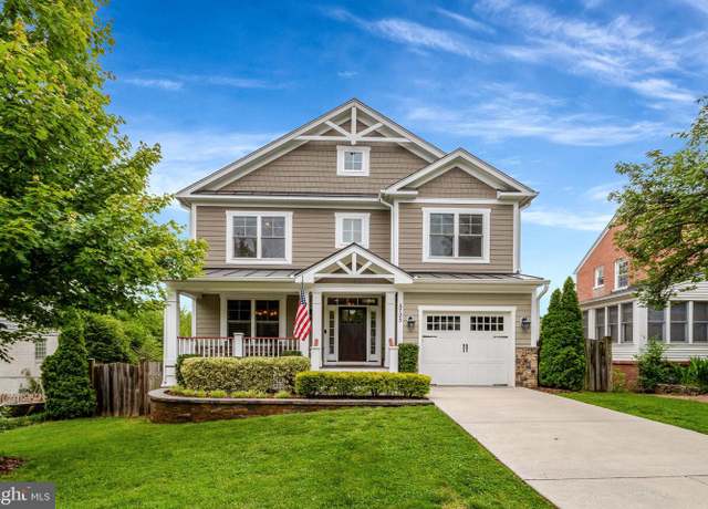Property at 5725 25th St N, Arlington, VA 22207, 5 beds, 4.5 baths