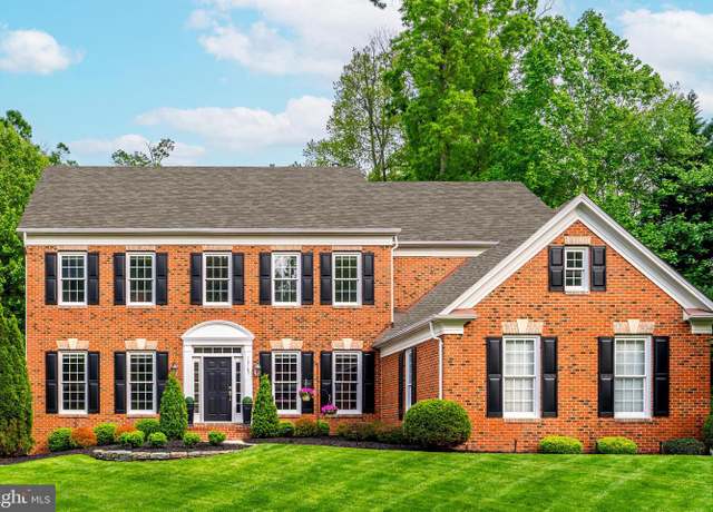 Property at 12185 Wild Horse Dr, Fairfax, VA 22033, 5 beds, 4.5 baths