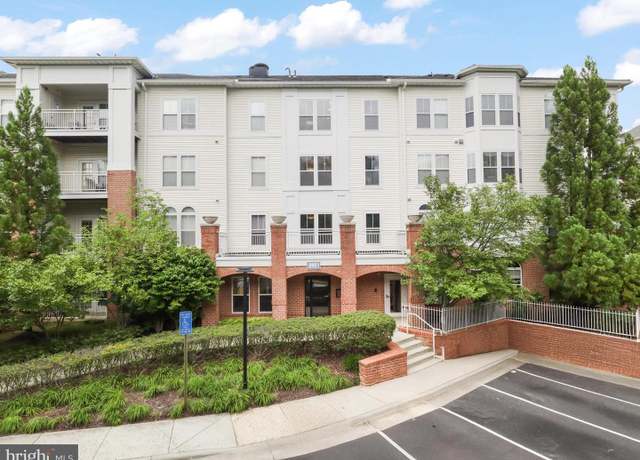Property at 2921 Deer Hollow Way #310, Fairfax, VA 22031, 3 beds, 2 baths