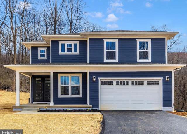 Property at 8221 Hollow Rd, Middletown, MD 21769, 4 beds, 3.5 baths