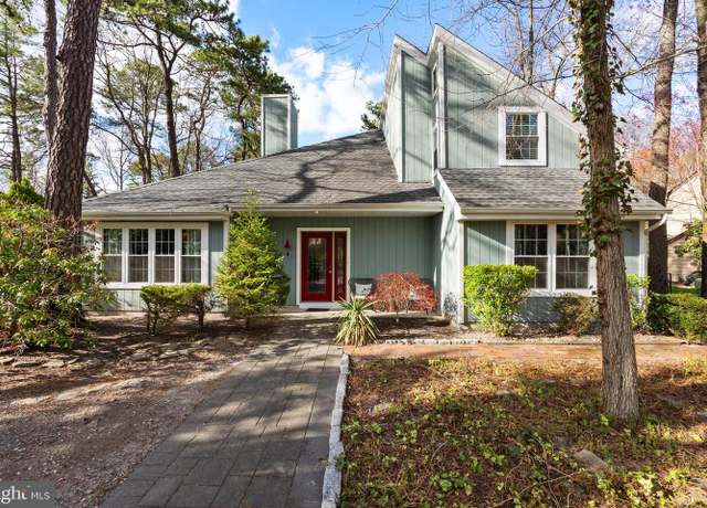 Property at 17 Dartmouth Ct, Marlton, NJ 08053, 3 beds, 3 baths