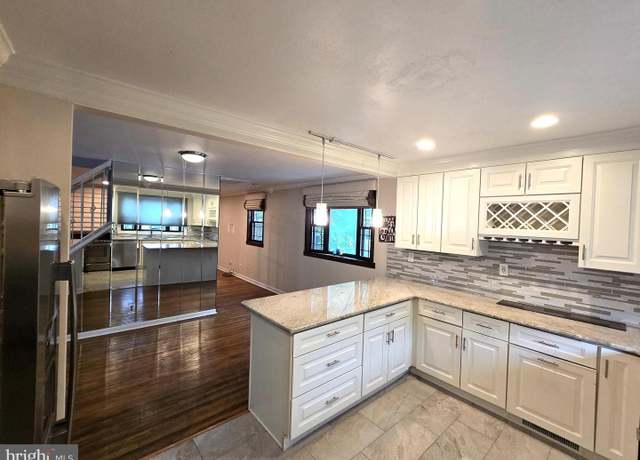 Property at 102 Suburban Ter, Stratford, NJ 08084, 3 beds, 1.5 baths