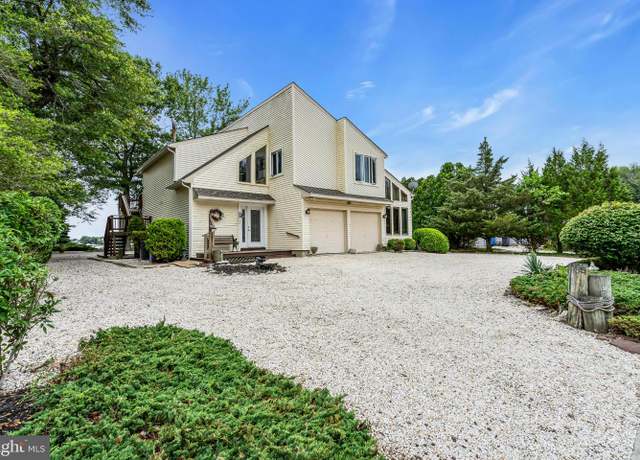 Property at 35 Tahoe Ln, Manahawkin, NJ 08050, 3 beds, 2 baths