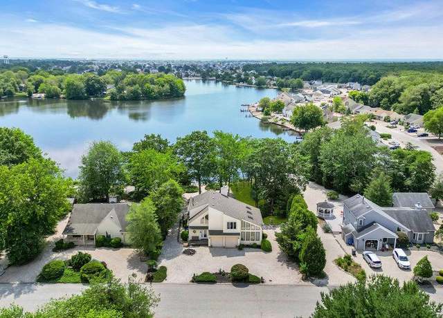 Property at 35 Tahoe Ln, Manahawkin, NJ 08050, 3 beds, 2 baths