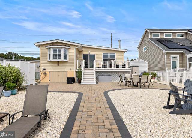 Property at 975 Beach Haven West Blvd, Manahawkin, NJ 08050, 3 beds, 1.5 baths