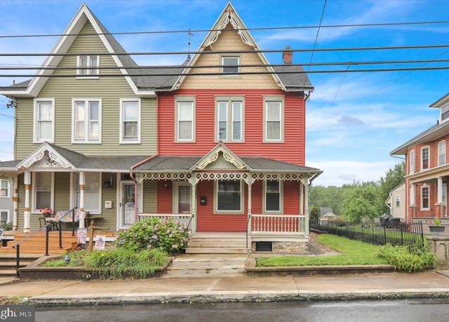 Property at 343 W State St, Hamburg, PA 19526, 3 beds, 2.5 baths