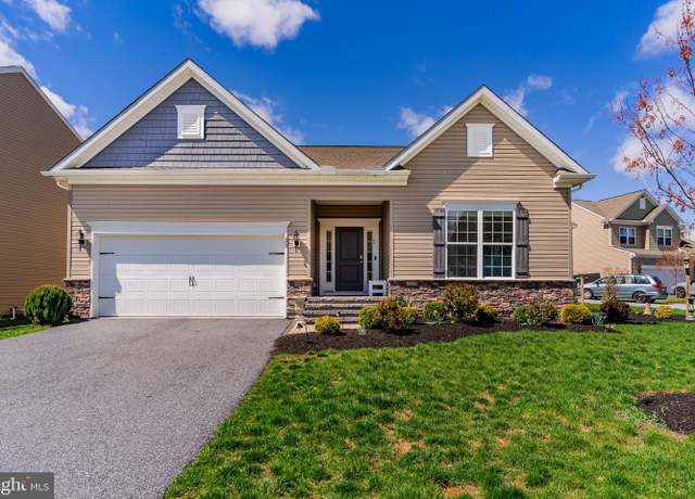 Property at 20 Barnhart Cir, Mechanicsburg, PA 17050, 4 beds, 3 baths