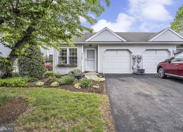 Property at 6276 Spring Knoll Dr, Harrisburg, PA 17111, 2 beds, 1.5 baths