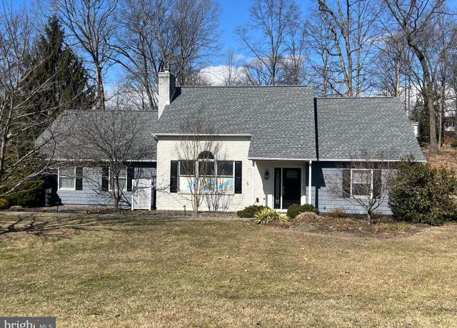 Property at 1451 Nittany Dr, Chambersburg, PA 17202, 3 beds, 2.5 baths