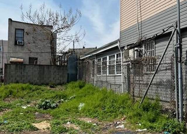 Property at 2054 N Leithgow St, Philadelphia, PA 19122