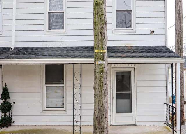 Property at 52 E Constitution Ave, Spring Grove, PA 17362, 2 beds, 1 bath