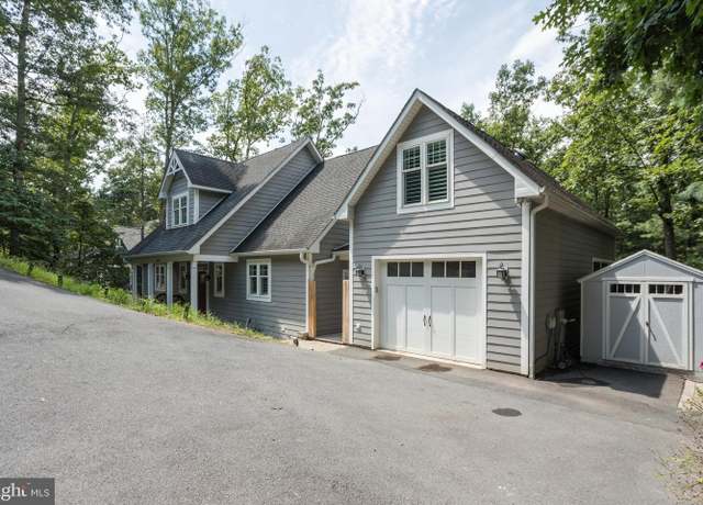 Property at 1079 Lakeview Dr, Cross Junction, VA 22625, 4 beds, 3.5 baths