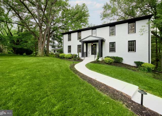 Property at 11318 Vale Rd, Oakton, VA 22124, 4 beds, 3.5 baths