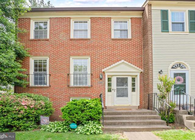 Property at 8644 Dellway Ln, Vienna, VA 22180, 3 beds, 3.5 baths