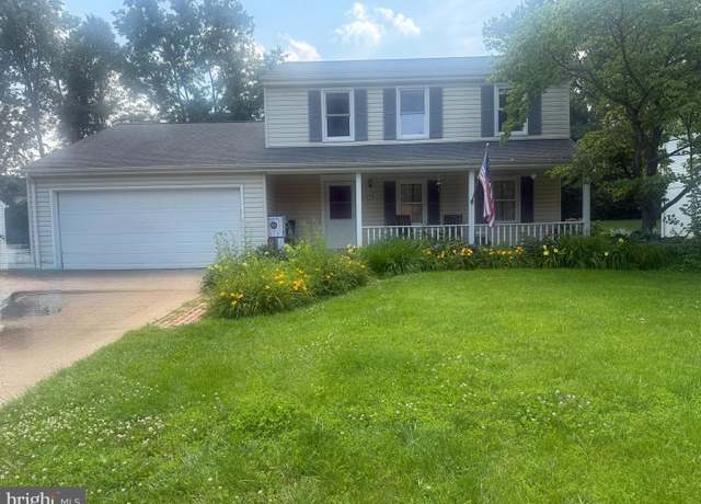 Property at 6218 Hidden Canyon Rd, Centreville, VA 20120, 3 beds, 2.5 baths