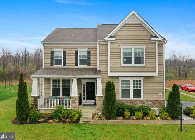 Property at 209 Klee Dr, Martinsburg, WV 25403, 4 beds, 3.5 baths