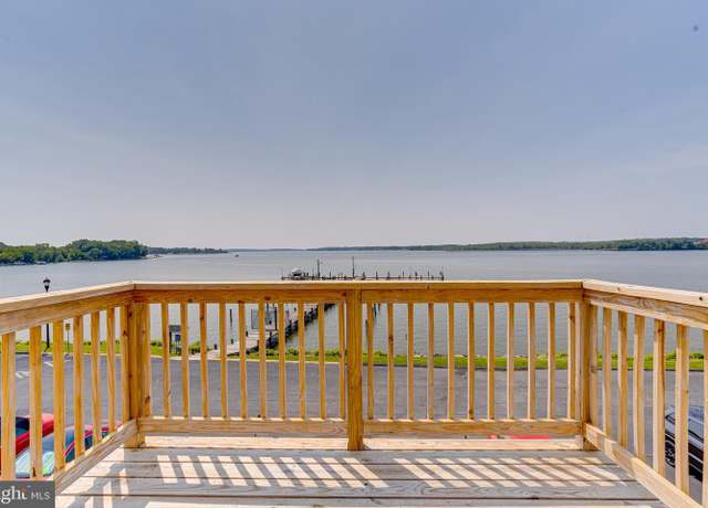 Property at 136 Villa Capri Cir, Essex, MD 21221, 3 beds, 2 baths