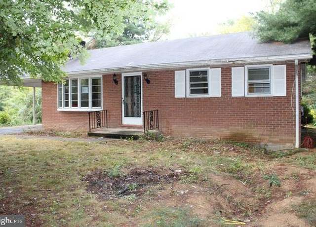 Property at 12238 Walnut Point Rd, Hagerstown, MD 21740, 2 beds, 1 bath