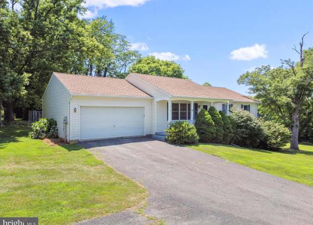 Property at 19135 Swinging Bridge Rd, Boonsboro, MD 21713, 3 beds, 2 baths