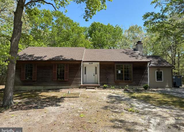Property at 205 Country Ln, Absecon, NJ 08205, 3 beds, 2 baths