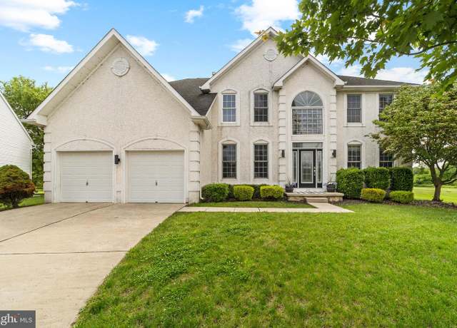 Property at 22 Sawgrass Dr, Westampton, NJ 08060, 3 beds, 2.5 baths
