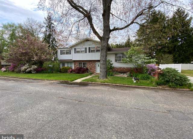 Property at 211 Miller Ave, Lindenwold, NJ 08021, 4 beds, 1.5 baths