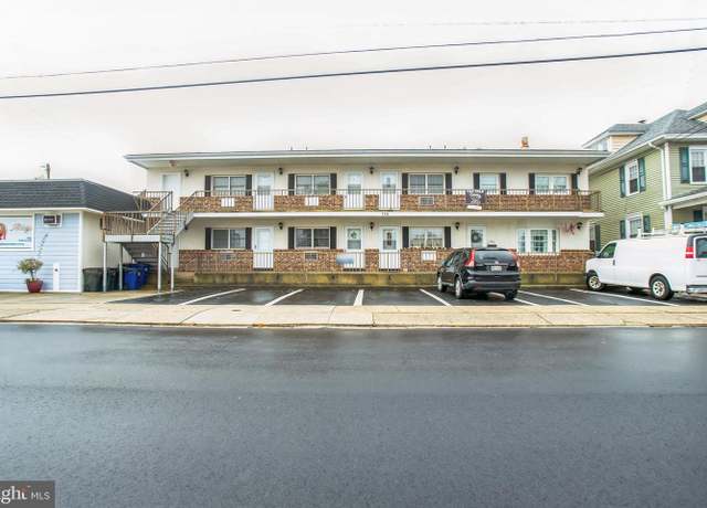 Property at 106 W Wisteria Rd #2, Wildwood Crest, NJ 08260, 1 bed, 1 bath