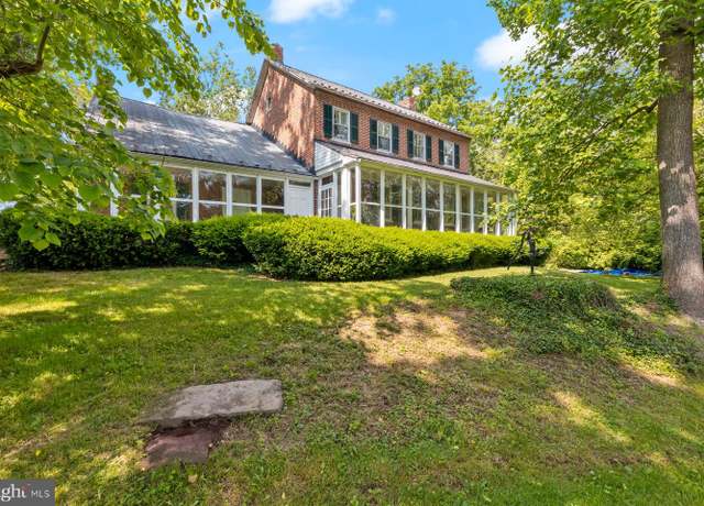 Property at 1125 White Church Rd, Gettysburg, PA 17325, 3 beds, 2.5 baths