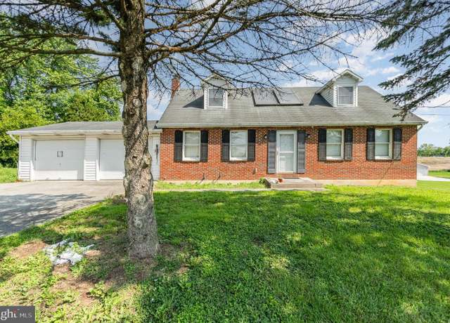 Property at 1370 W Trindle Rd, Carlisle, PA 17015, 3 beds, 2 baths