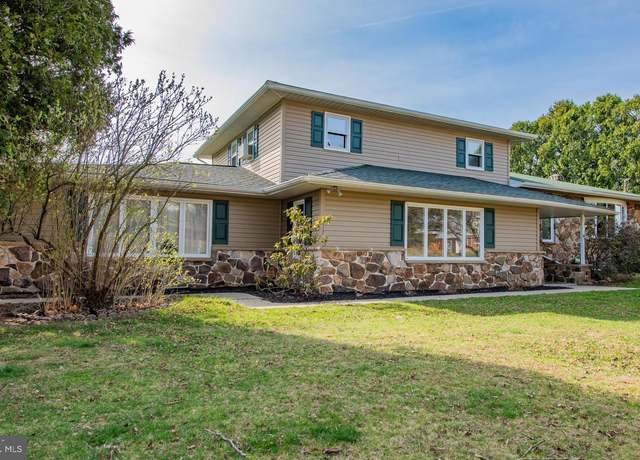 Property at 38 Carnation Ln, Mill Hall, PA 17751, 4 beds, 2.5 baths
