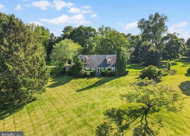 Property at 16 Galicia Dr, Phoenixville, PA 19460, 4 beds, 2 baths