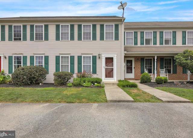 Property at 395 Deerfield Dr, Mount Joy, PA 17552, 3 beds, 1.5 baths