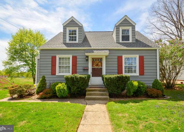 Property at 518 S Glenwood St, Allentown, PA 18104, 3 beds, 2 baths