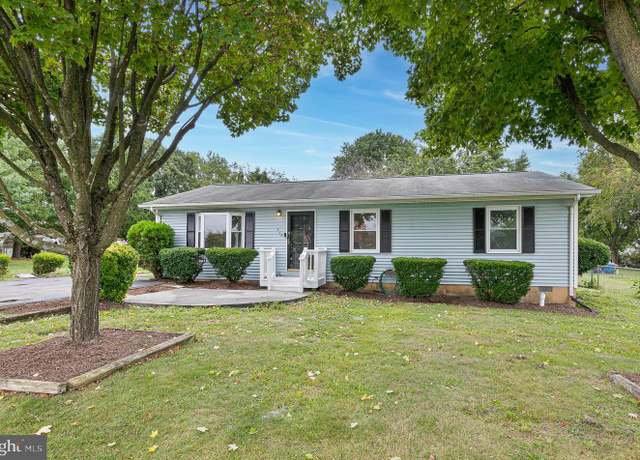 Property at 238 Hackberry Dr, Stephens City, VA 22655, 3 beds, 2 baths